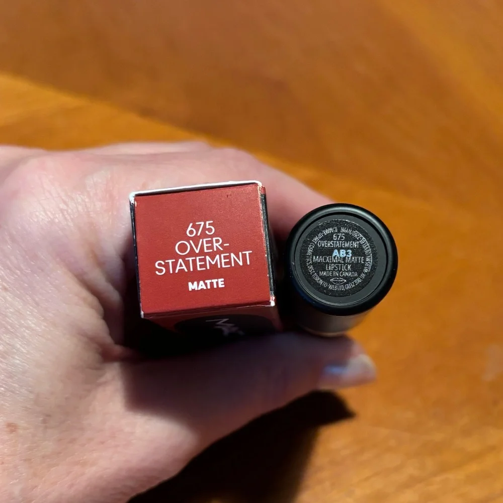 MAC Macximal Matte Lipstick Overstatement